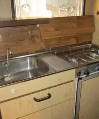 Caravan Roller Europ 4,30 con Veranda roller Caravan Roller Europ 4,30 con Veranda roller