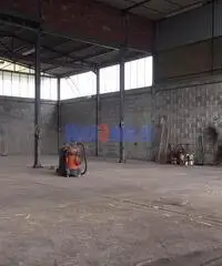 Capannone a Lunata