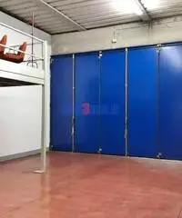 Capannone a Camaiore