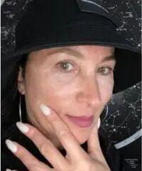 Donna che cerca uomo per una relazione seria