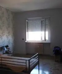 PRIVATO VENDE TRILOCALE + SERVIZI A 15 KM. DA TORINO