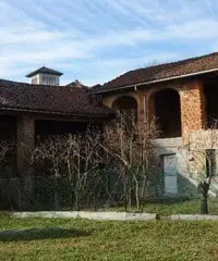 Villafranca d’Asti (AT) - Casale indipendente - 15 locali