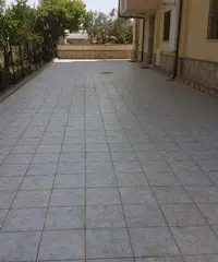 Palazzo 4 piani 150 m dal mare, zona residenziale