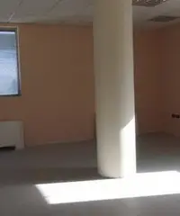 Locale ad uso Uffici/Studio a Medesano