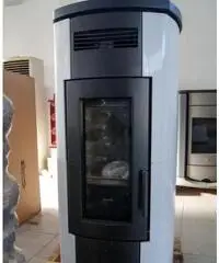 Stufa pellet Ravelli HRV-200 touch Stufa pellet Ravelli HRV-200 touch