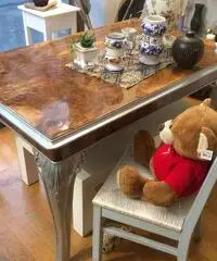 Mobili antichi e nuovi