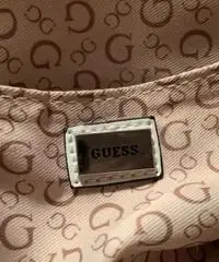 Borsa GUESS ORIGINALE usata due/tre volte Borsa GUESS ORIGINALE usata due/tre volte
