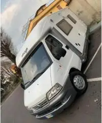 Camper semintegrato pannelli solar accetto permute