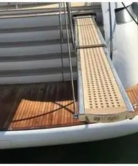 JAGUAR 80 2011 2X2000 MTU con 300 ore di moto