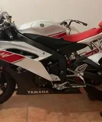 Vendo o scambio Yamaha r6