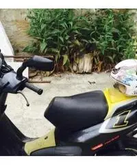 Aprilia SR ie 50 - 2004 baule e casco e arrow Aprilia SR ie 50 - 2004 baule e casco e arrow