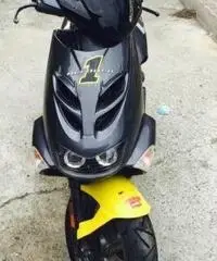 Aprilia SR ie 50 - 2004 baule e casco e arrow Aprilia SR ie 50 - 2004 baule e casco e arrow