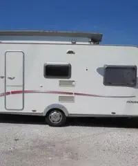 Roulotte Sterckeman Novastar 545 PE ANNO 2008 Roulotte Sterckeman Novastar 545 PE ANNO 2008