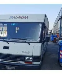 Elnagh blu magnum 660 con portamoto Elnagh blu magnum 660 con portamoto