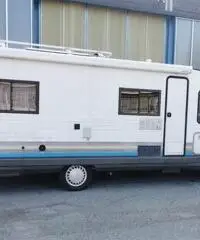 Elnagh blu magnum 660 con portamoto