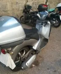 Scarabeo 200 dell' 2004