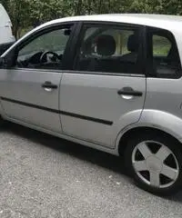 Ford Fiesta 2003 5P. 1-4 BENZ/METANO #AUTO2000srl