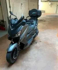 X-max 400 abs