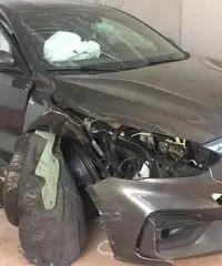 Compro auto incidentate t 3355609958 Compro auto incidentate t 3355609958