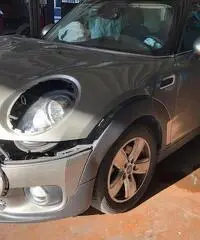 Compro auto incidentate t 3355609958 Compro auto incidentate t 3355609958