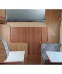 Nissan camper 6 posti, 130.000 km - 1999