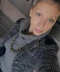 Modelista,sarta, stilista, creazione di tessuti Modelista,sarta, stilista, creazione di tessuti