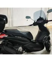 Piaggio beverly 350 police 2019 pari al nuovo Piaggio beverly 350 police 2019 pari al nuovo