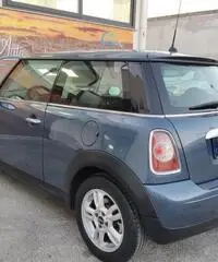 MINI Mini (R56) - 2011