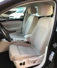 VOLKSWAGEN Passat Variant 2.0 TDI DSG Comfortlin