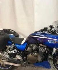 KAWASAKI ZRX 1200 S .