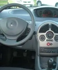 RENAULT MODUS 1.2 DYNAMIQUE ANNO 2010 KM 96100 - Vicenza