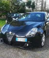 Alfa Romeo Giulietta 1.6 JTDm 105 cv Alfa Romeo Giulietta 1.6 JTDm 105 cv