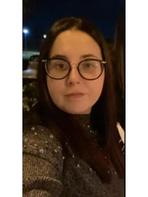 Babysitter, pulizie-lavapiatti Babysitter, pulizie-lavapiatti