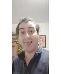 Sono Lucio di 49 anni non le dimostrò .