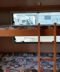 Roulotte adria b542