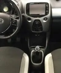 TOYOTA Aygo 1.0 VVT-i 69 CV 5 porte X-PLAY TOUCH