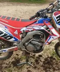 Honda Crf 250 r Honda Crf 250 r