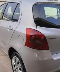 Toyota Yaris 1.0 5 porte