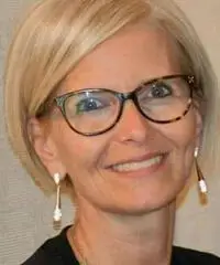 IMPIEGATA AMMINISTRATIVA e COMMERCIALE IMPIEGATA AMMINISTRATIVA e COMMERCIALE