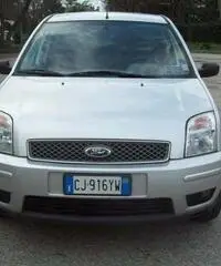 Ford Fusion benzina