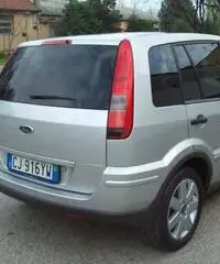 Ford Fusion benzina