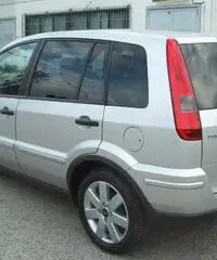 Ford Fusion benzina