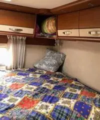 Hymer B 594 robusto e completamente attrezzato