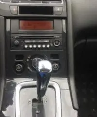 PEUGEOT 5008 aut 7 posti ev - 2010