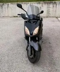 Yamaha x-max 125