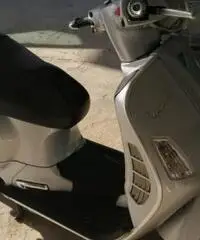 Vespa GT 200