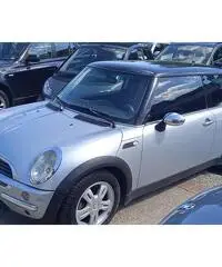 Mini One 1.6 benzina 90 CV anno 2005 Mini One 1.6 benzina 90 CV anno 2005