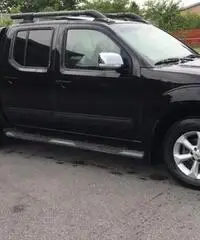 Nissan navara 2.5 dci 174cv con gancio traino Nissan navara 2.5 dci 174cv con gancio traino