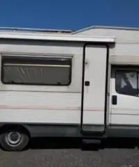 Autocaravan mansardato