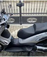 Piaggio Beverly 400 - 2009 Piaggio Beverly 400 - 2009